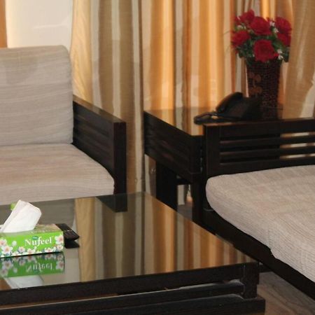 Hotel Vipul Grand Gurgaon Exterior photo